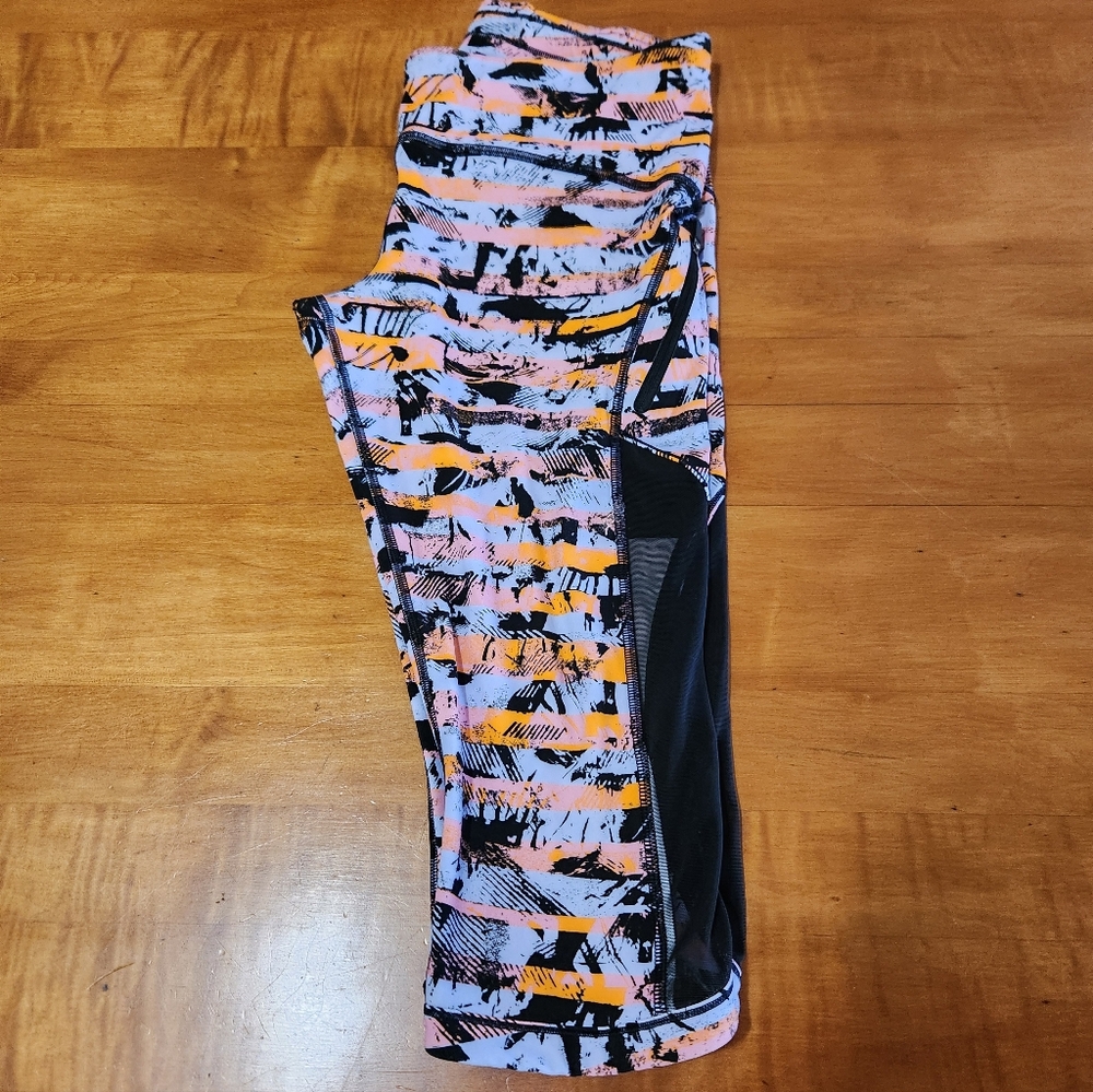 Lululemon Sun Runner Crop 17" Size 8